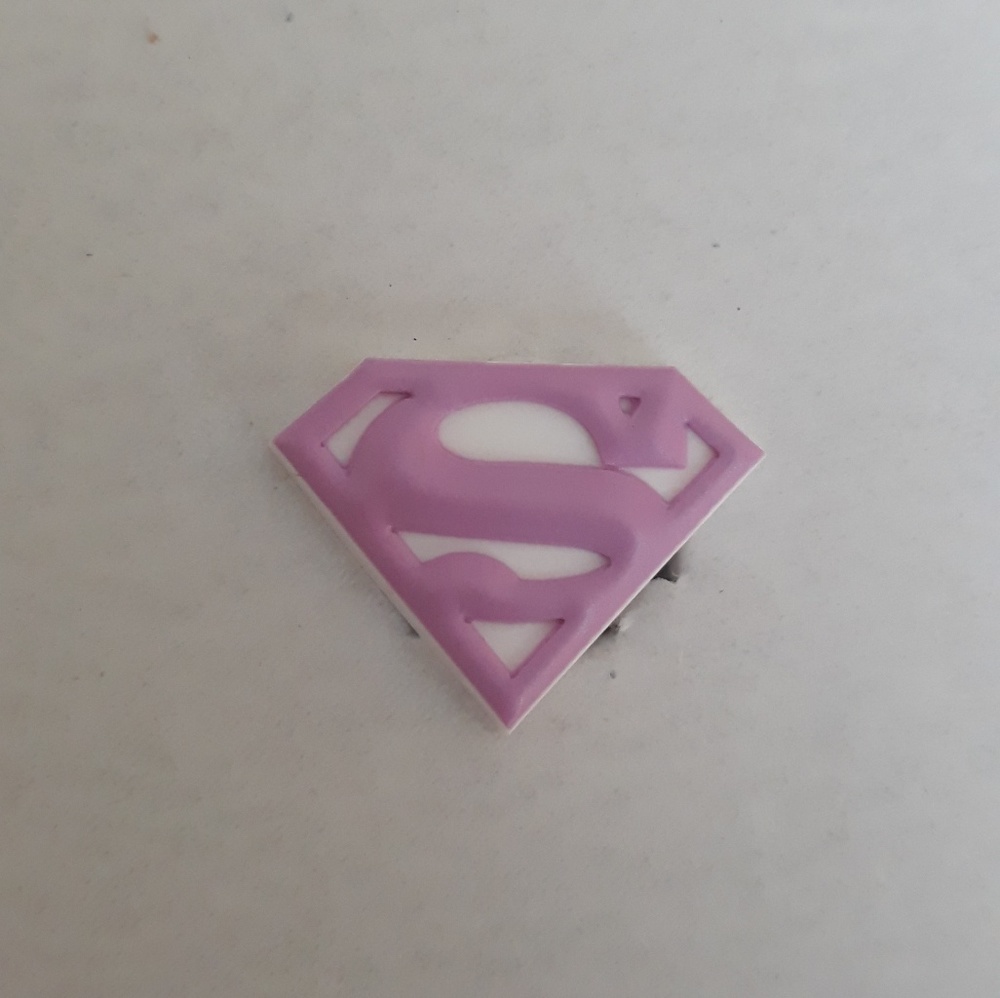 CROCS Jibbitz Super Girl White Logo Charm